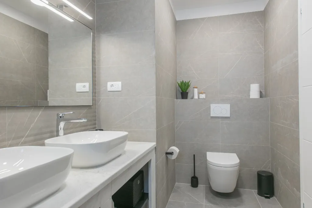 Modern Villa with Pool and Jacuzzi in Sevid