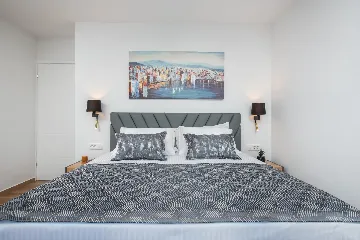 Modern Villa with Pool and Jacuzzi in Sevid