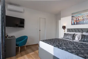 Modern Villa with Pool and Jacuzzi in Sevid