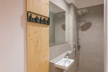 Modern Villa with Pool and Jacuzzi in Sevid