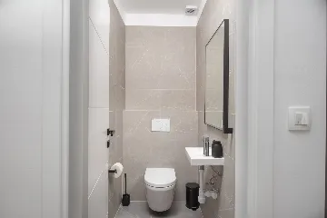 Modern Villa with Pool and Jacuzzi in Sevid