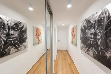 Modern Villa with Pool and Jacuzzi in Sevid