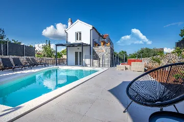 Contemporary 3-Bedroom Villa with Pool in Krk