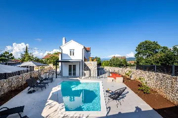 Contemporary 3-Bedroom Villa with Pool in Krk