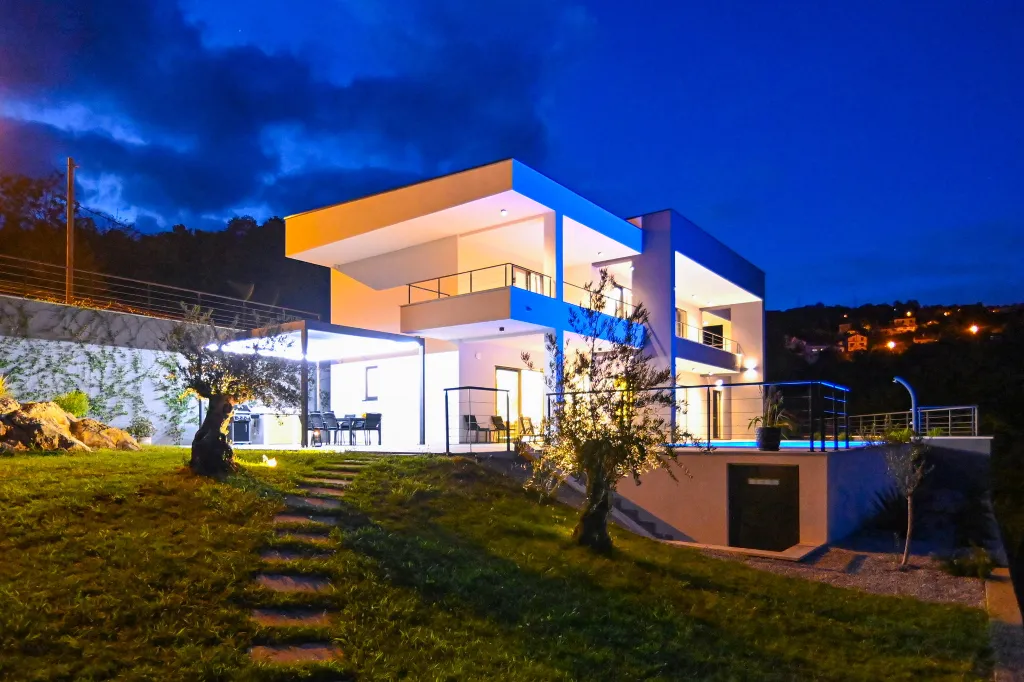 Panoramic Sea View Villa with Pool in Opatija