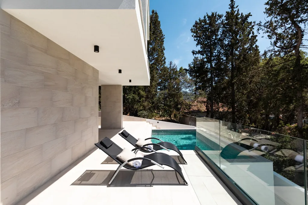Modern Villa with Pool in Vela Luka