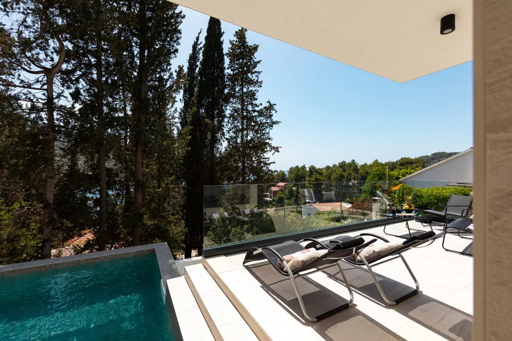 Modern Villa with Pool in Vela Luka