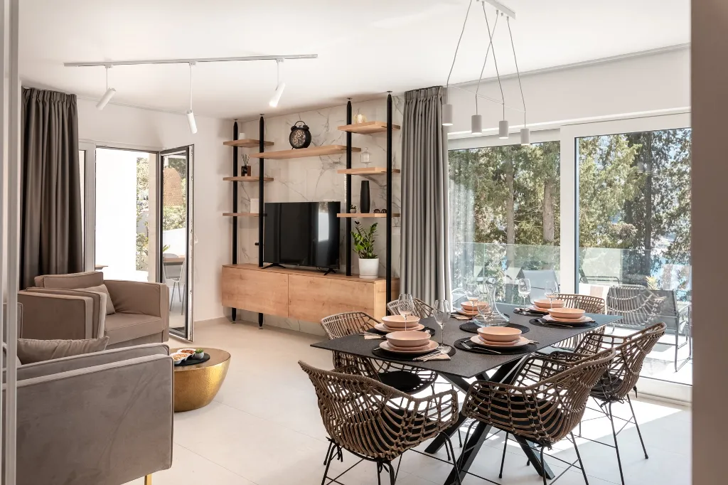 Modern Villa with Pool in Vela Luka