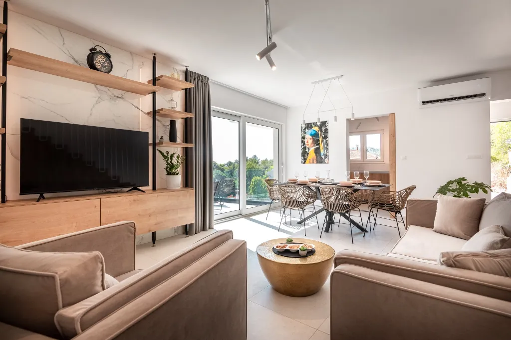 Modern Villa with Pool in Vela Luka