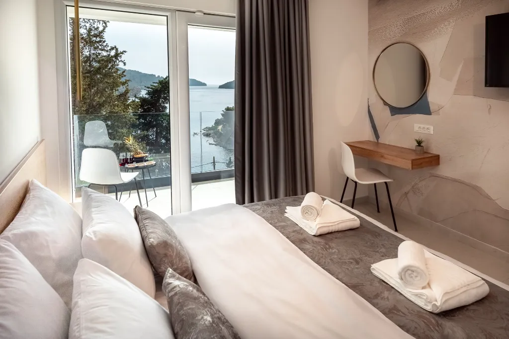 Modern Villa with Pool in Vela Luka
