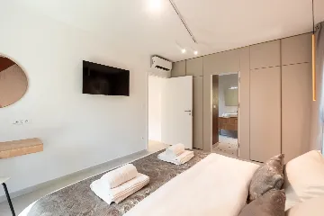 Modern Villa with Pool in Vela Luka