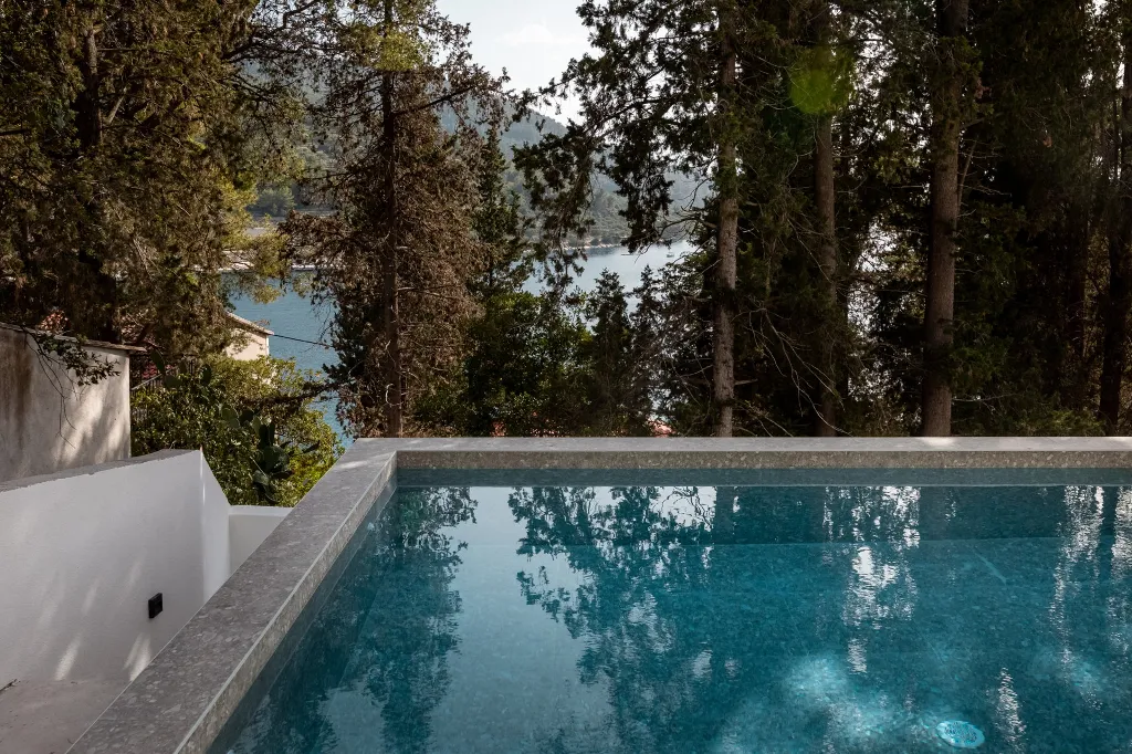 Modern Villa with Pool in Vela Luka