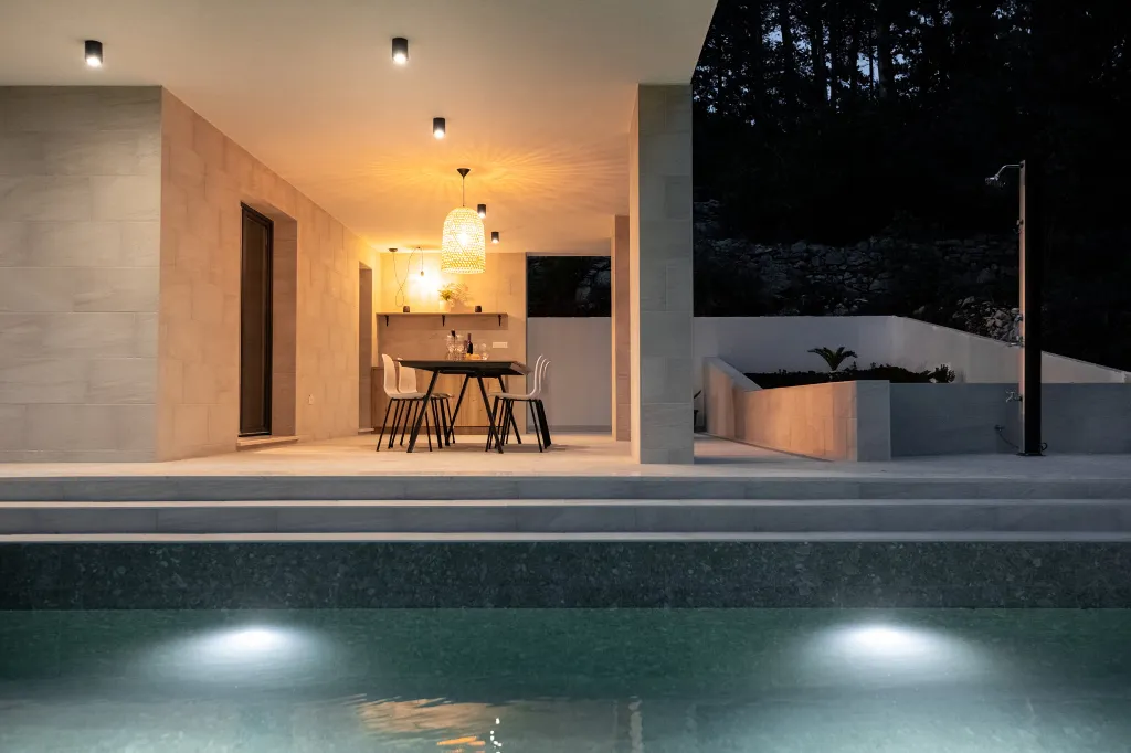 Modern Villa with Pool in Vela Luka