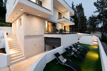 Modern Villa with Pool in Vela Luka