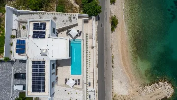 Beachfront Villa with Pool and Sea Views, Omiš