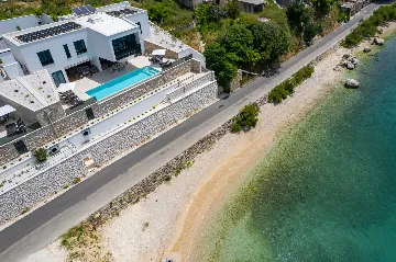 Beachfront Villa with Pool and Sea Views, Omiš