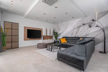 Beachfront Villa with Pool and Sea Views, Omiš