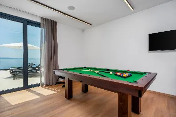 Beachfront Villa with Pool and Sea Views, Omiš