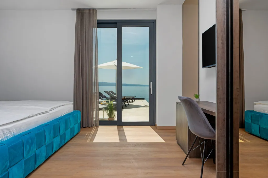 Beachfront Villa with Pool and Sea Views, Omiš