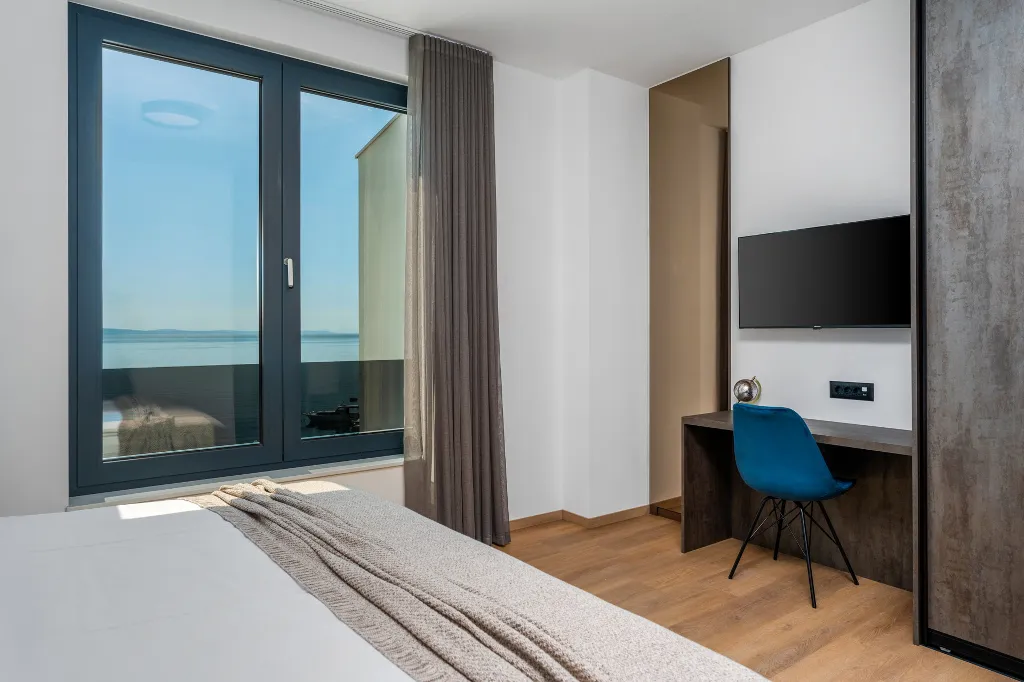 Beachfront Villa with Pool and Sea Views, Omiš