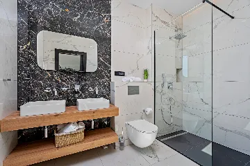 Beachfront Villa with Pool and Sea Views, Omiš