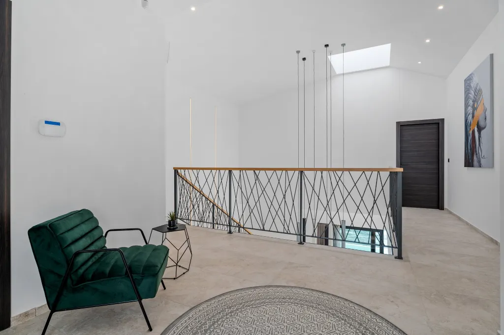 Beachfront Villa with Pool and Sea Views, Omiš