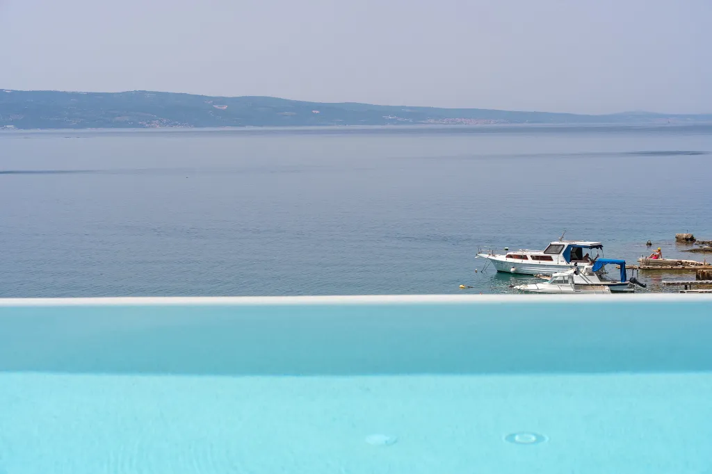 Beachfront Villa with Pool and Sea Views, Omiš