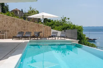 Beachfront Villa with Pool and Sea Views, Omiš