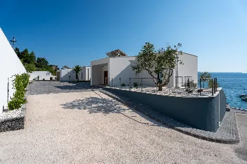 Beachfront Villa with Pool and Sea Views, Omiš