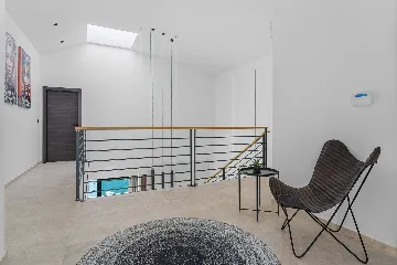 Seaside Family Villa with Pool in Omiš