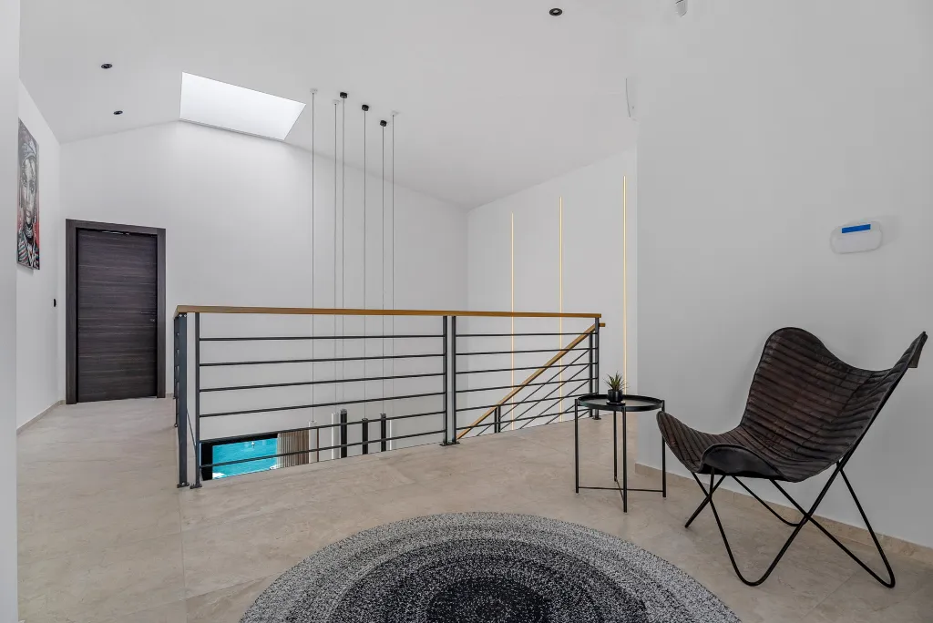 Seaside Family Villa with Pool in Omiš
