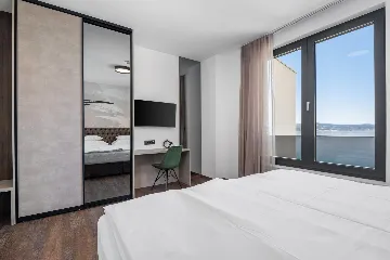 Seaside Family Villa with Pool in Omiš