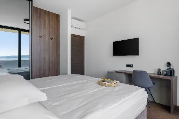 Seaside Family Villa with Pool in Omiš