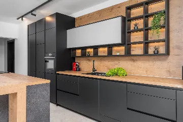 Seaside Family Villa with Pool in Omiš