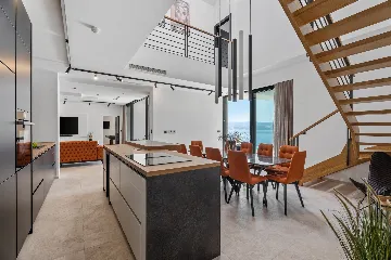 Seaside Family Villa with Pool in Omiš