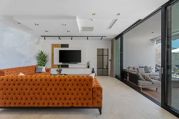 Seaside Family Villa with Pool in Omiš