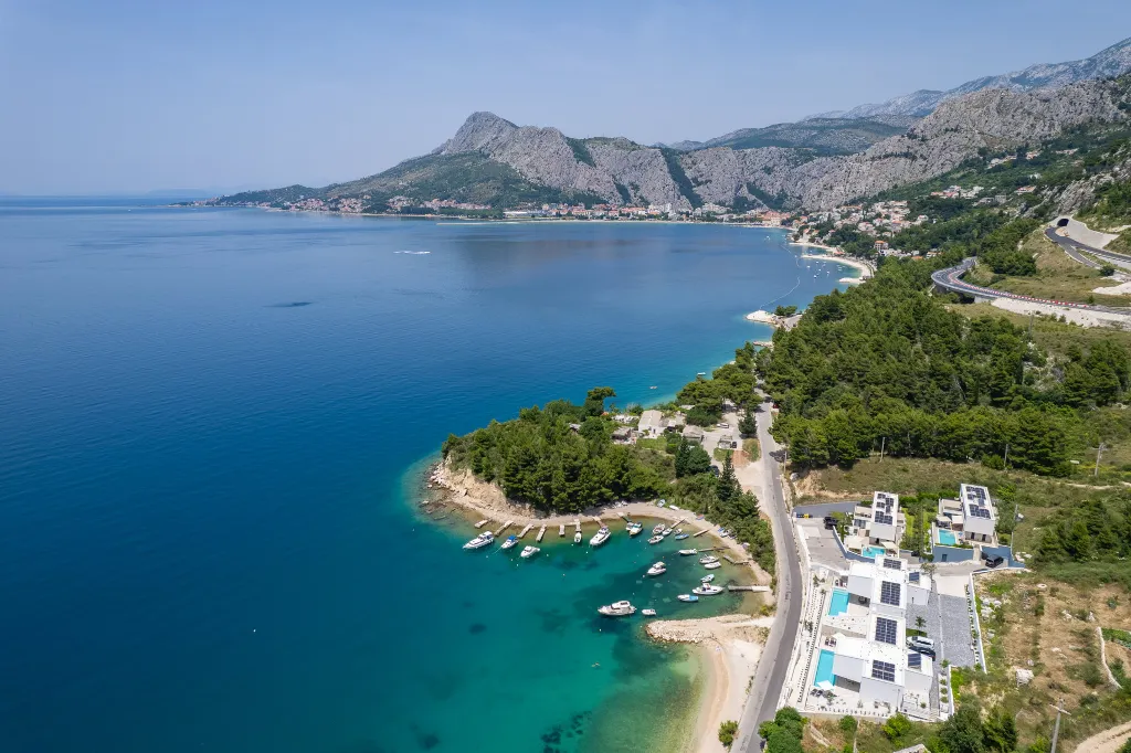 Seaside Family Villa with Pool in Omiš