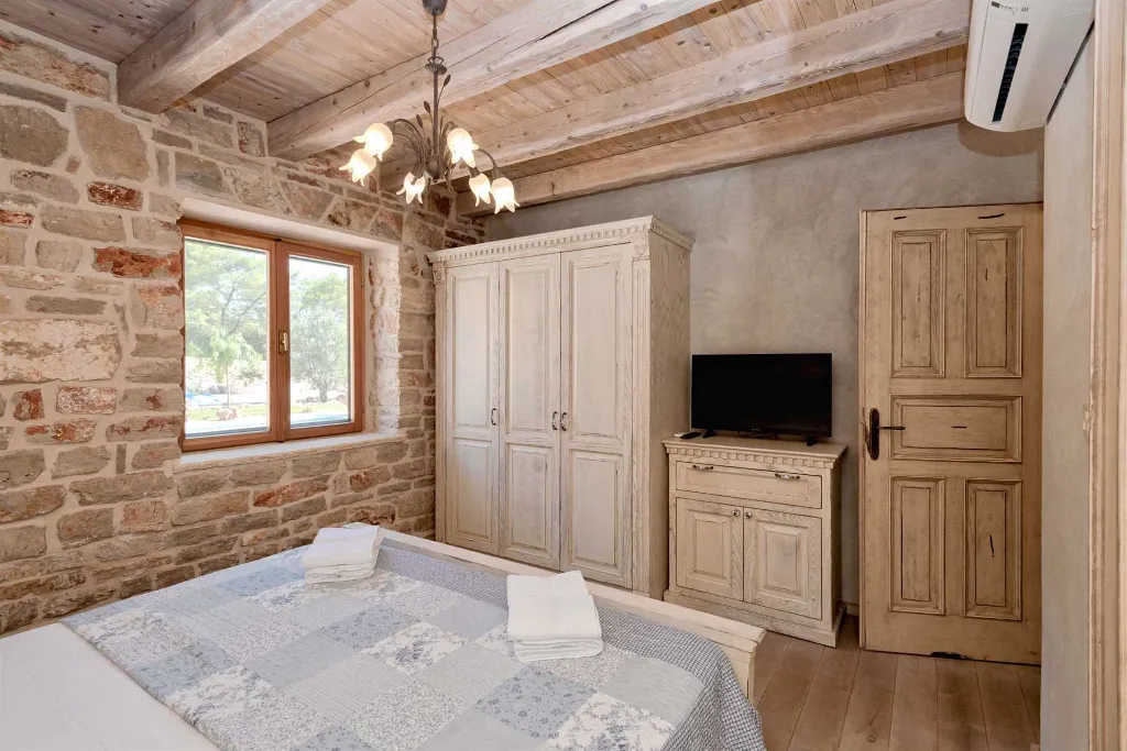 Private Island Villa with Pool near Stari Grad