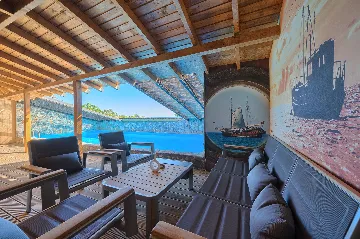 Contemporary 6-Bedroom Villa with Heated Pool, Murter