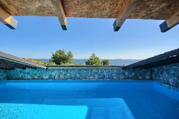 Contemporary 6-Bedroom Villa with Heated Pool, Murter