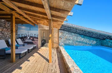 Contemporary 6-Bedroom Villa with Heated Pool, Murter