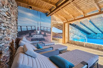 Contemporary 6-Bedroom Villa with Heated Pool, Murter