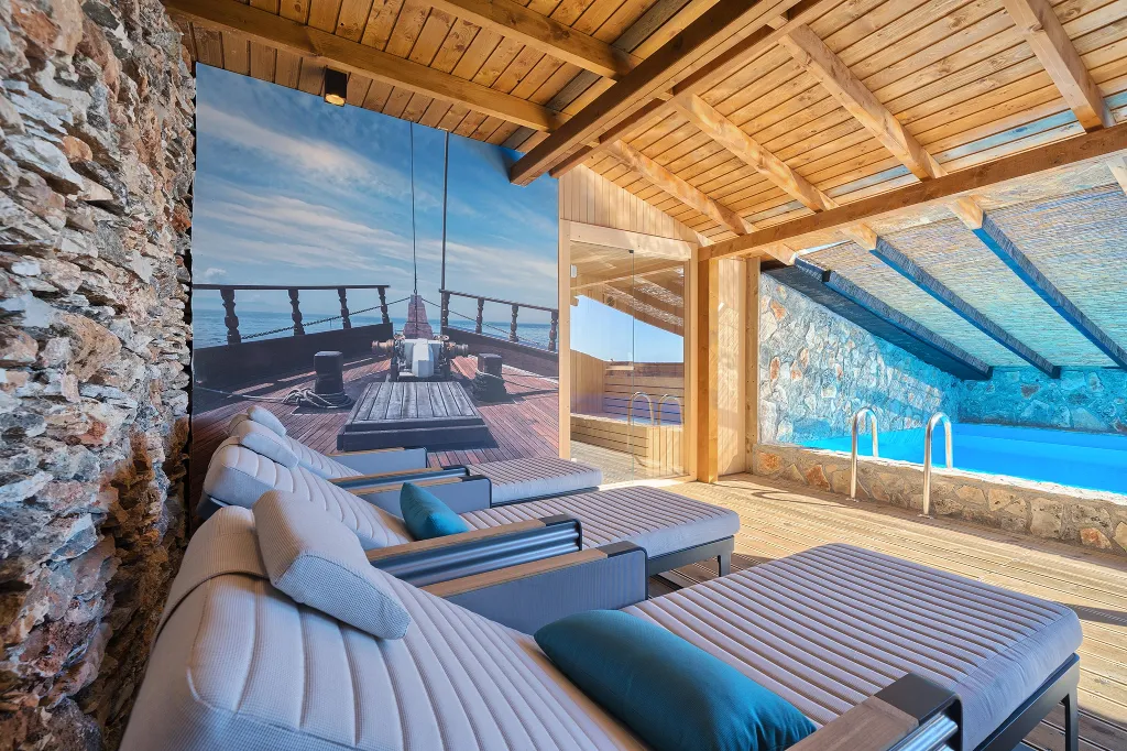 Contemporary 6-Bedroom Villa with Heated Pool, Murter