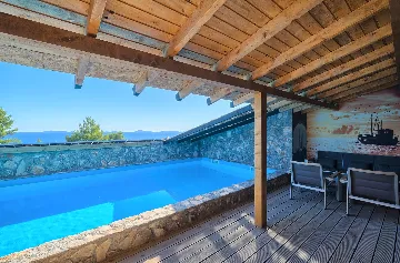 Contemporary 6-Bedroom Villa with Heated Pool, Murter