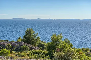 Contemporary 6-Bedroom Villa with Heated Pool, Murter