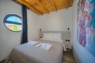 Contemporary 6-Bedroom Villa with Heated Pool, Murter