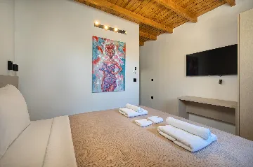 Contemporary 6-Bedroom Villa with Heated Pool, Murter
