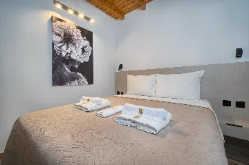 Contemporary 6-Bedroom Villa with Heated Pool, Murter