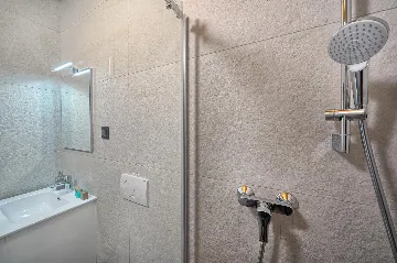 Contemporary 6-Bedroom Villa with Heated Pool, Murter