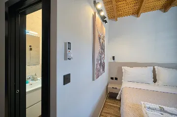 Contemporary 6-Bedroom Villa with Heated Pool, Murter